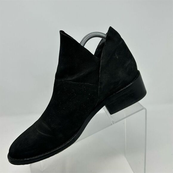 Eileen Fisher Women's Black Leaf Suede Pull On Booties Size 9.5 Classic Fall - Picture 3 of 12